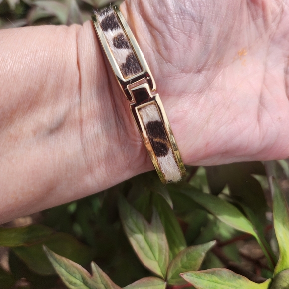 Vintage leopard print bangle - Picture 4 of 8